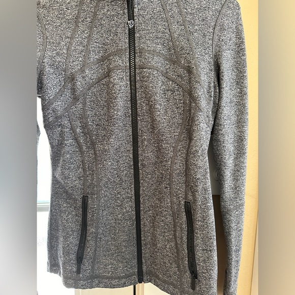 Full zip Lululemon Define Jacket - Picture 3 of 5